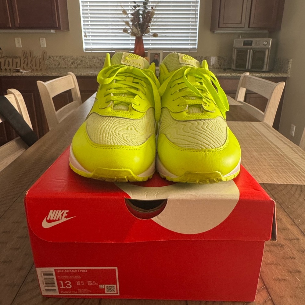 Nike Air Max 1 PRM “ Volt “